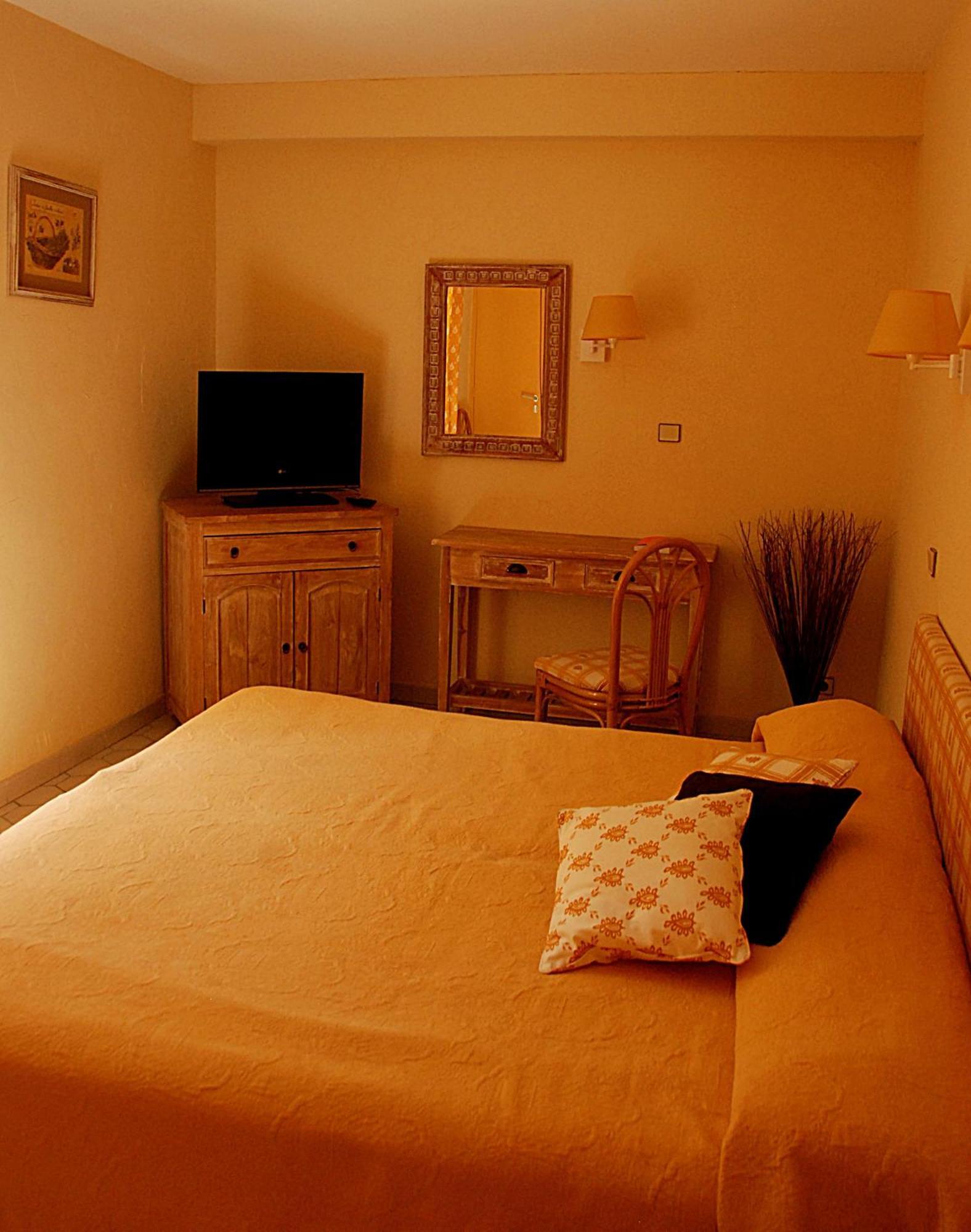 Hotel Les Mazets Des Roches تاراسكون المظهر الخارجي الصورة