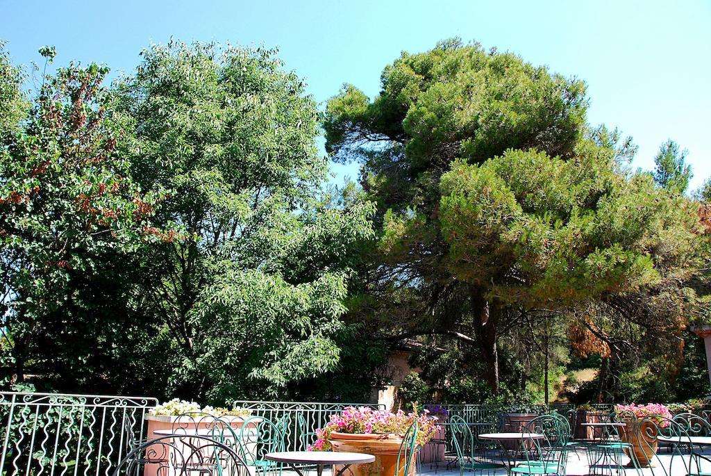 Hotel Les Mazets Des Roches تاراسكون المظهر الخارجي الصورة
